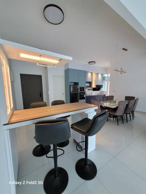 Apartment Lee Batu Ferringhi